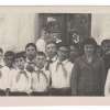 Пионеры школы-интернат с Юрием Федоренко (сын Героя Советского Союза Василия Федоренко, похороненного в станице Полтавской), осень 1969 года