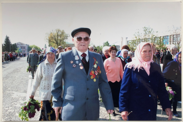 Парад Победы 9 мая 2005 год в станице Полтавской.